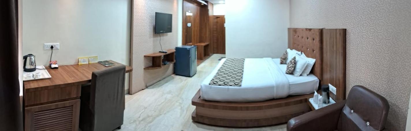 Hotel Samdareeya Pvt Ltd Jabalpur Exteriör bild