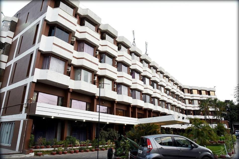 Hotel Samdareeya Pvt Ltd Jabalpur Exteriör bild